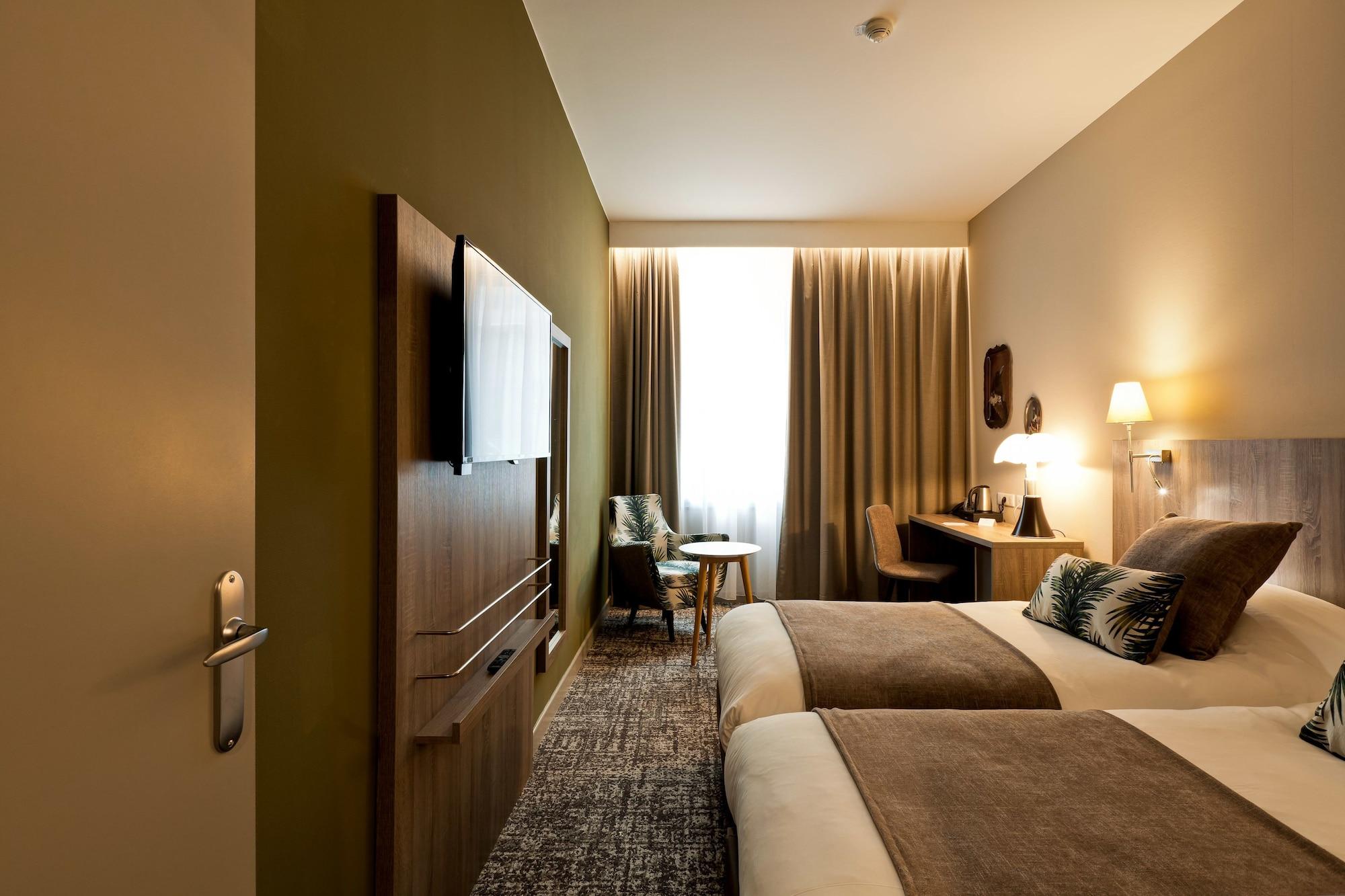 Best Western Crequi Lyon Part Dieu Bagian luar foto