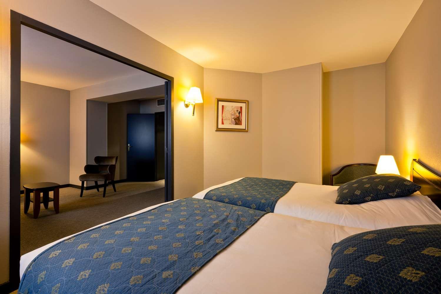 Best Western Crequi Lyon Part Dieu Bagian luar foto