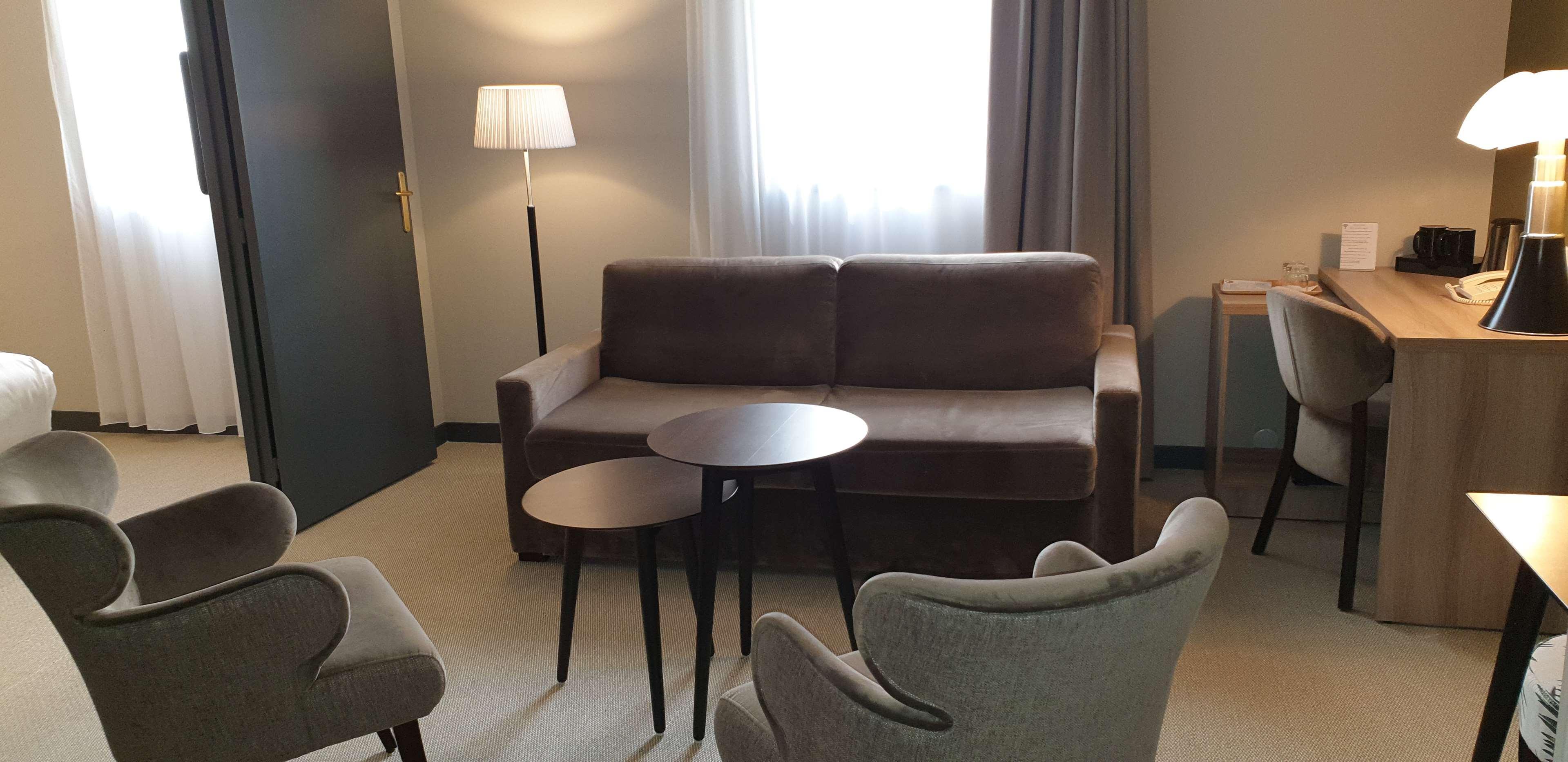 Best Western Crequi Lyon Part Dieu Bagian luar foto