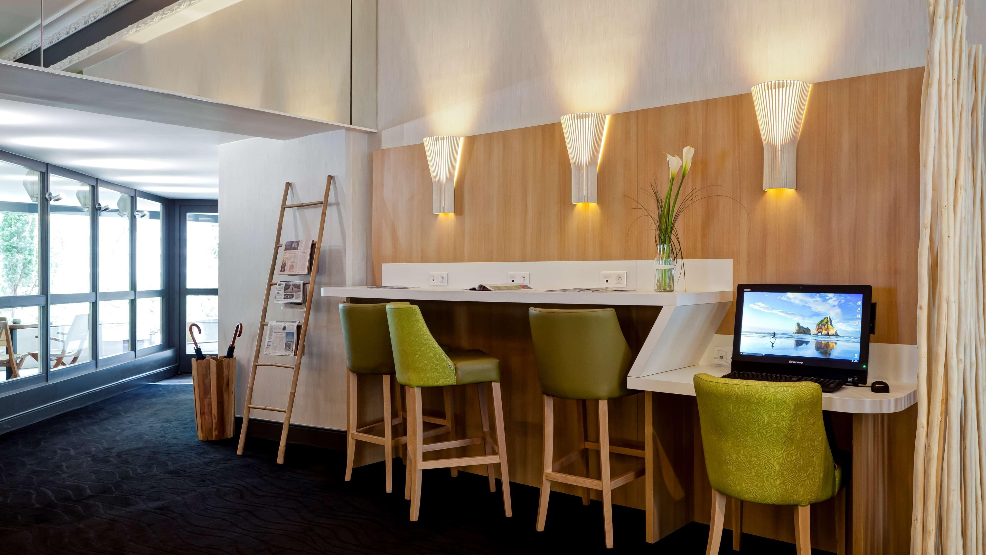 Best Western Crequi Lyon Part Dieu Bagian luar foto