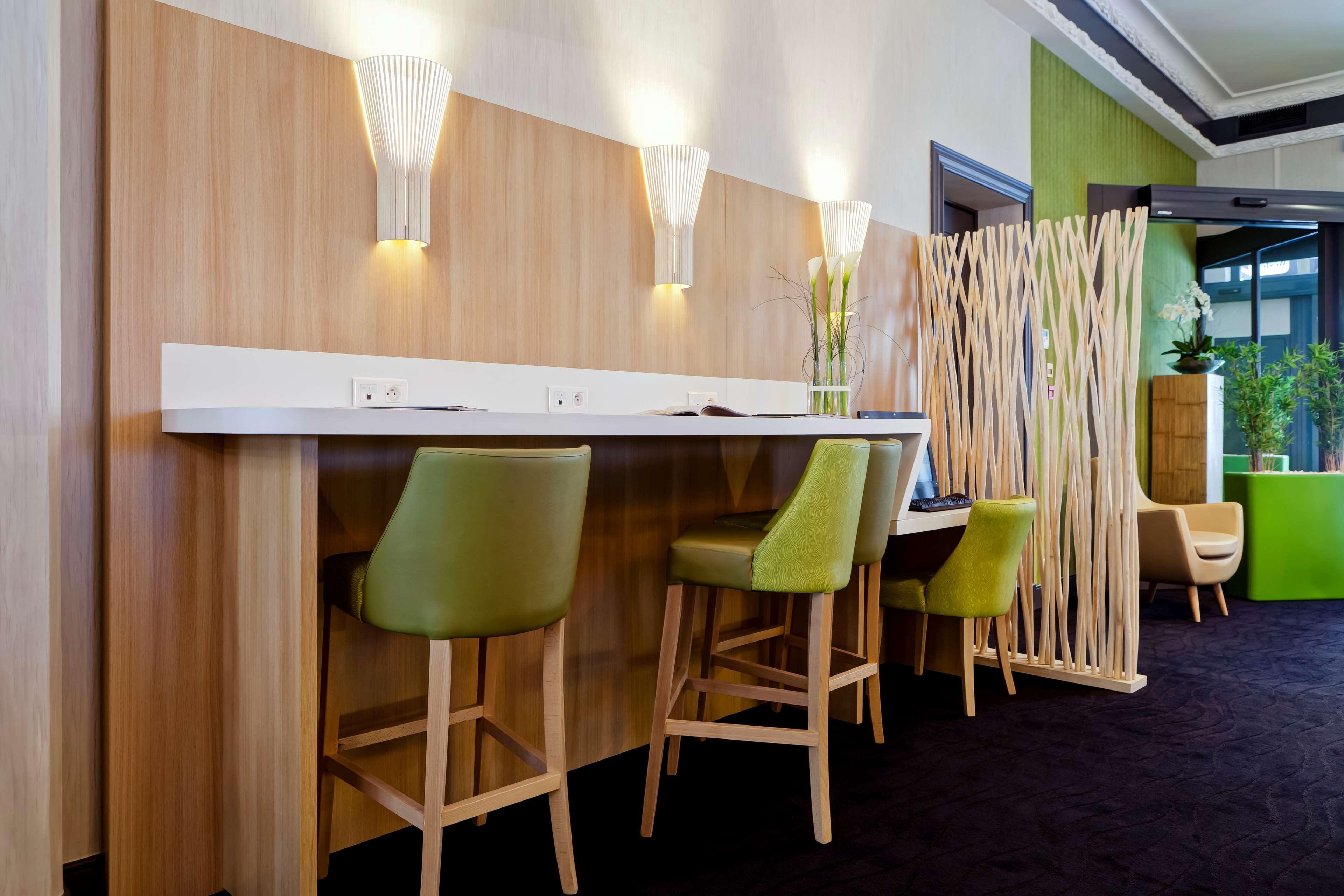 Best Western Crequi Lyon Part Dieu Bagian luar foto